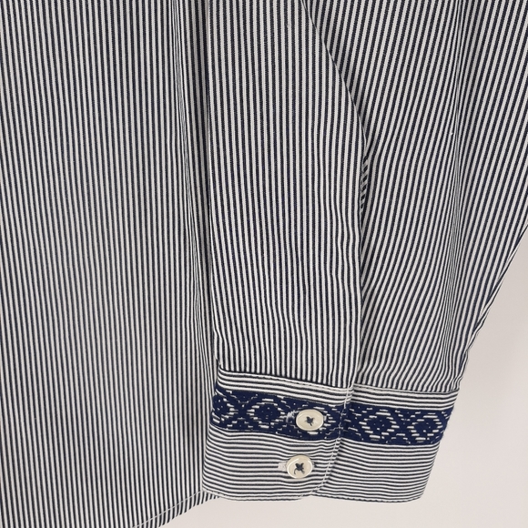 C Wonder NWT! Navy blue embroidered button… - Picture 4 of 8